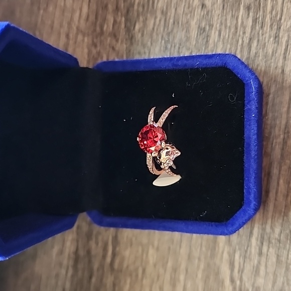 Rose Gold ring from Fragrant Jewels size 6 - Picture 3 of 9